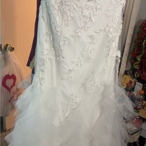 Elegant White Floral Lace Dress